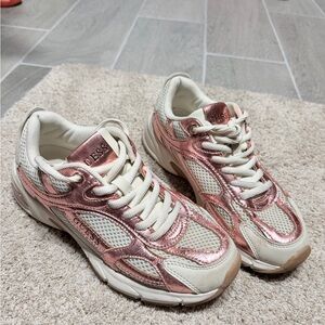 GUESS Women's Metallic Rose Sneakers